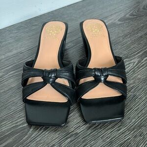 Vince Camuto sandal size 7 brand new